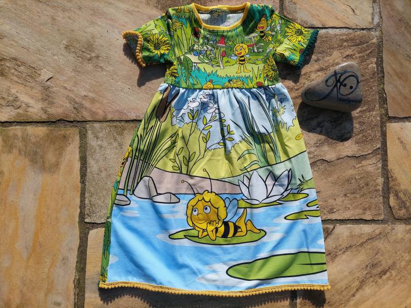 Sommerkleid /Jerseykleid Biene Maja Grün/Blau Größe 104 von JOhandgmacht