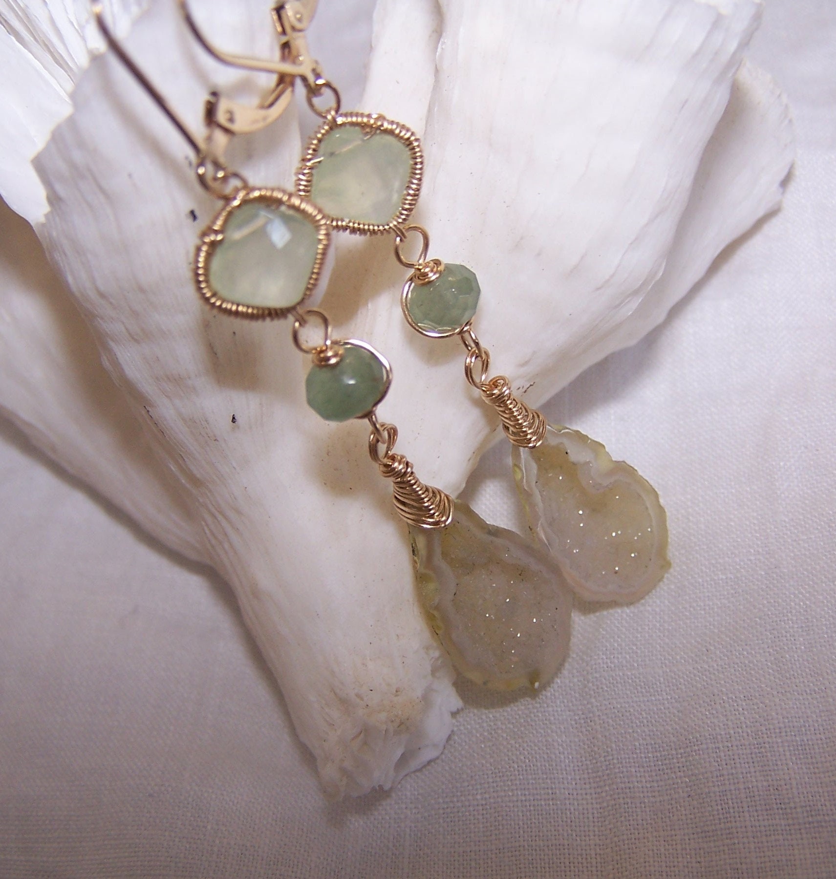 Geode, Grüner Adventurin, Prehinit 14K Goldfilled Wire Wrap, Anhänger, Ohrringe Geode, Grüner Adventurin, Prehinit 14K Goldfilled Wire Wrap, Anhänger, Ohrringe von JPGemJewels