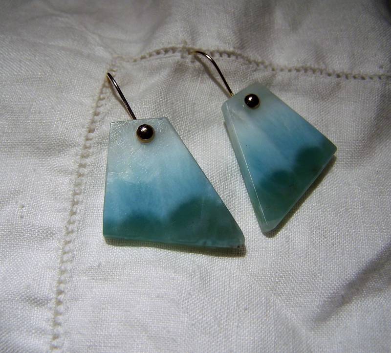 Larimar Eckig Scheibe, Mit 14K Gold Ohrhaken Verstiftet Larimar Eckig Scheibe, Mit 14K Gold Ohrhaken Verstiftet von JPGemJewels