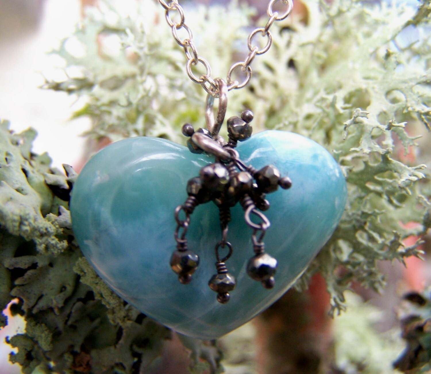 Larimar-Herz-Halskette Sterling Silber, Pyrit-Cluster, 45 cm Kette Larimar-Herz-Halskette Sterling Silber, Pyrit-Cluster, 45 cm Kette von JPGemJewels