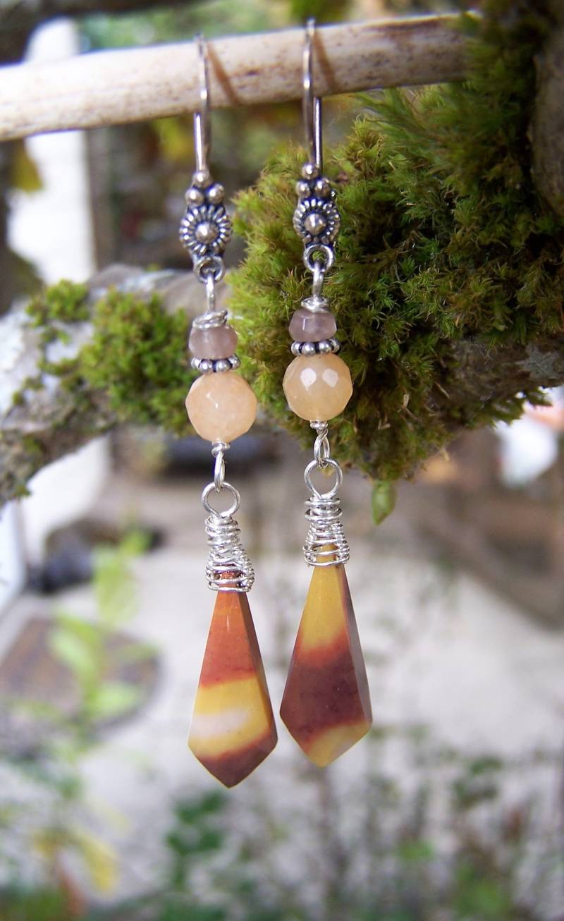 Mookait Briolette, Pfirsich Adventurin, Zobel Mondstein, Kidney Ohrhaken Aus Bali Mookait Briolette, Pfirsich Adventurin, Zobel Mondstein, Kidney Ohrhaken Aus Bali von JPGemJewels