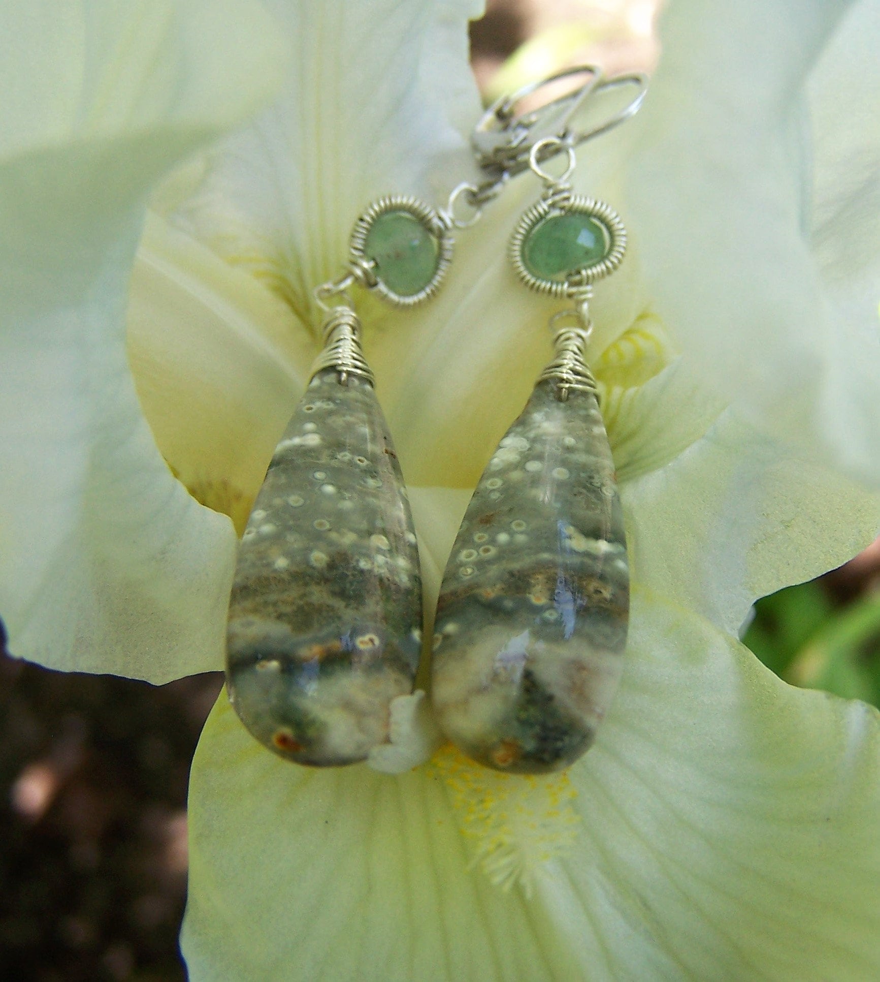Ozean Jaspis Briolette Ohrringe Sterling Silber Wire Wrapped Adventurine Ozean Jaspis Briolette Ohrringe Sterling Silber Wire Wrapped Adventurine von JPGemJewels