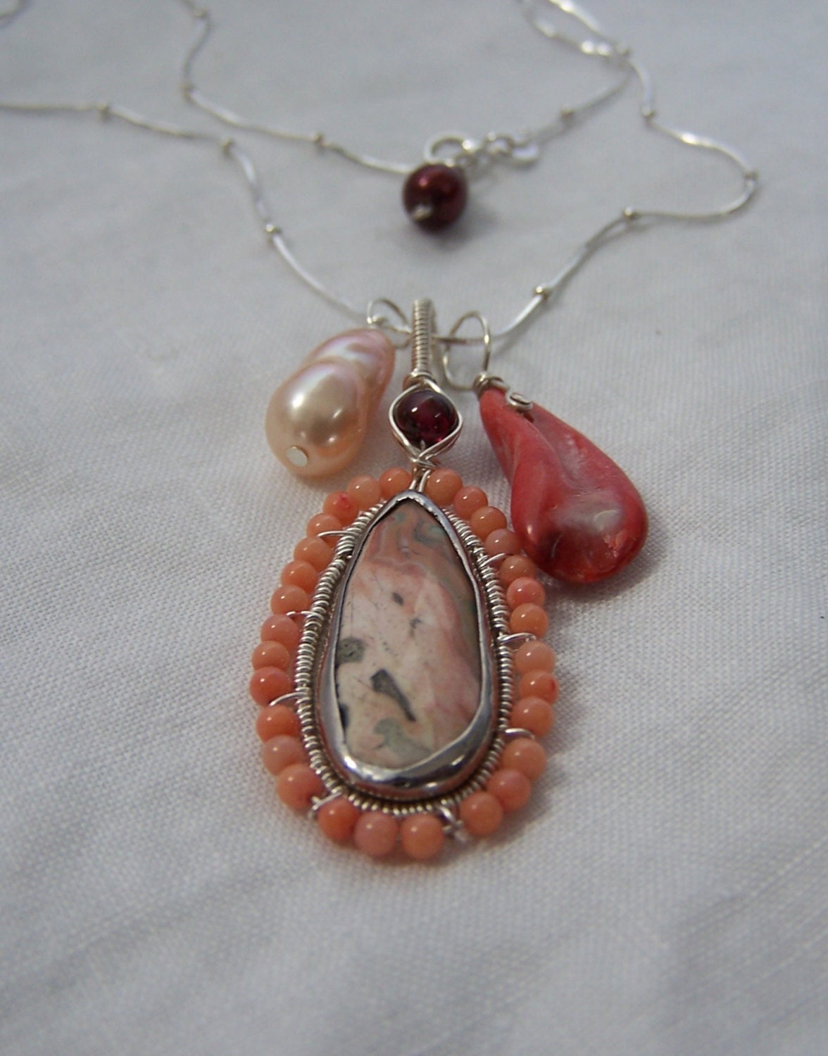 Ozean Jaspis Sterling Silber Halskette Koralle, Perle, Granat Anhänger Ozean Jaspis Sterling Silber Halskette Koralle, Perle, Granat Anhänger von JPGemJewels