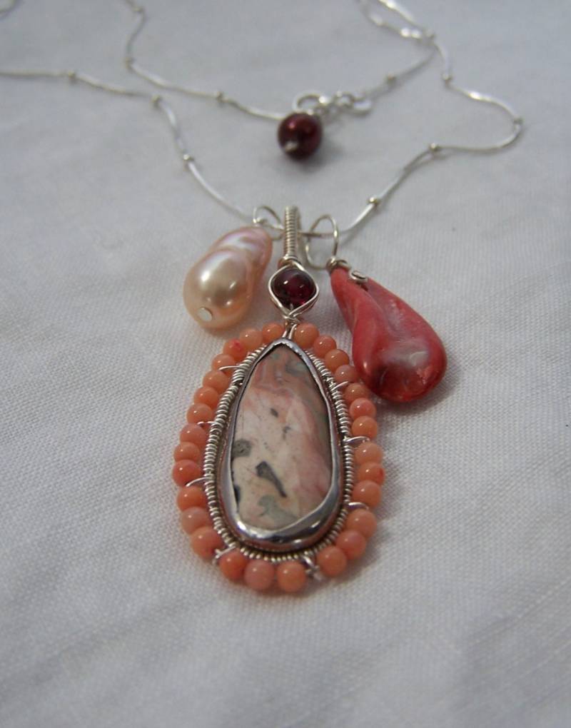 Ozean Jaspis Sterling Silber Halskette Koralle, Perle, Granat Anhänger Ozean Jaspis Sterling Silber Halskette Koralle, Perle, Granat Anhänger von JPGemJewels
