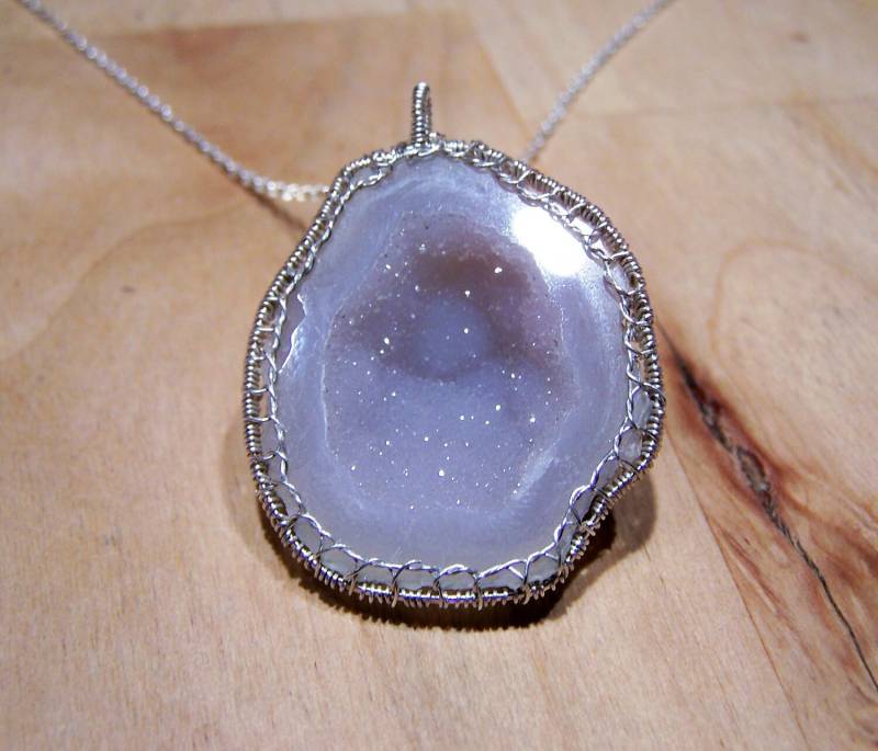 Seltene Große Tabasco Geode Druzy, Sterling Silber Draht Wickeln, Anhänger Halskette Seltene Große Tabasco Geode Druzy, Sterling Silber Draht Wickeln, Anhänger Halskette von JPGemJewels