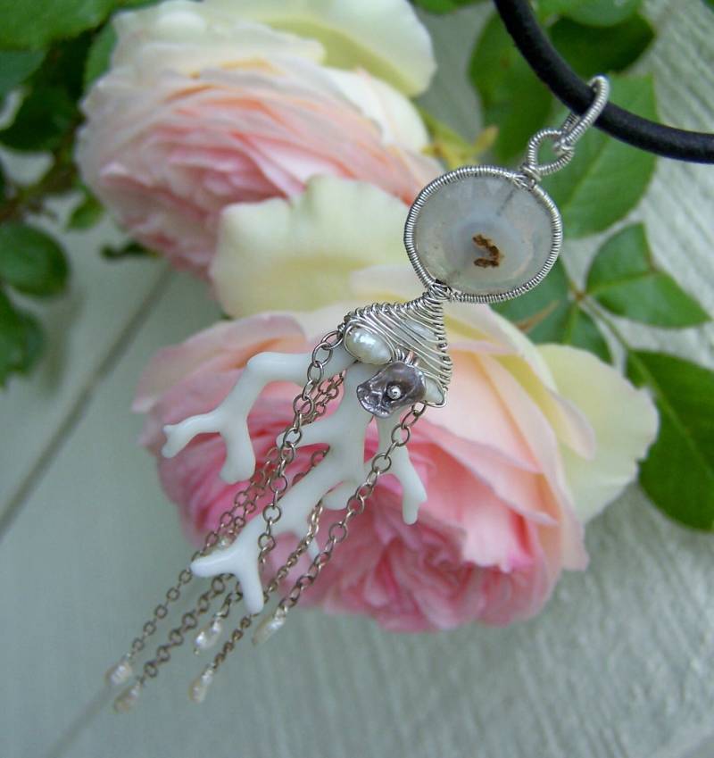Solar Quarz Facettierte Münze, Ast Koralle, Ss Kette, Keshi Perle, Lederkette Solar Quarz Facettierte Münze, Ast Koralle, Ss Kette, Keshi Perle, Lederkette von JPGemJewels