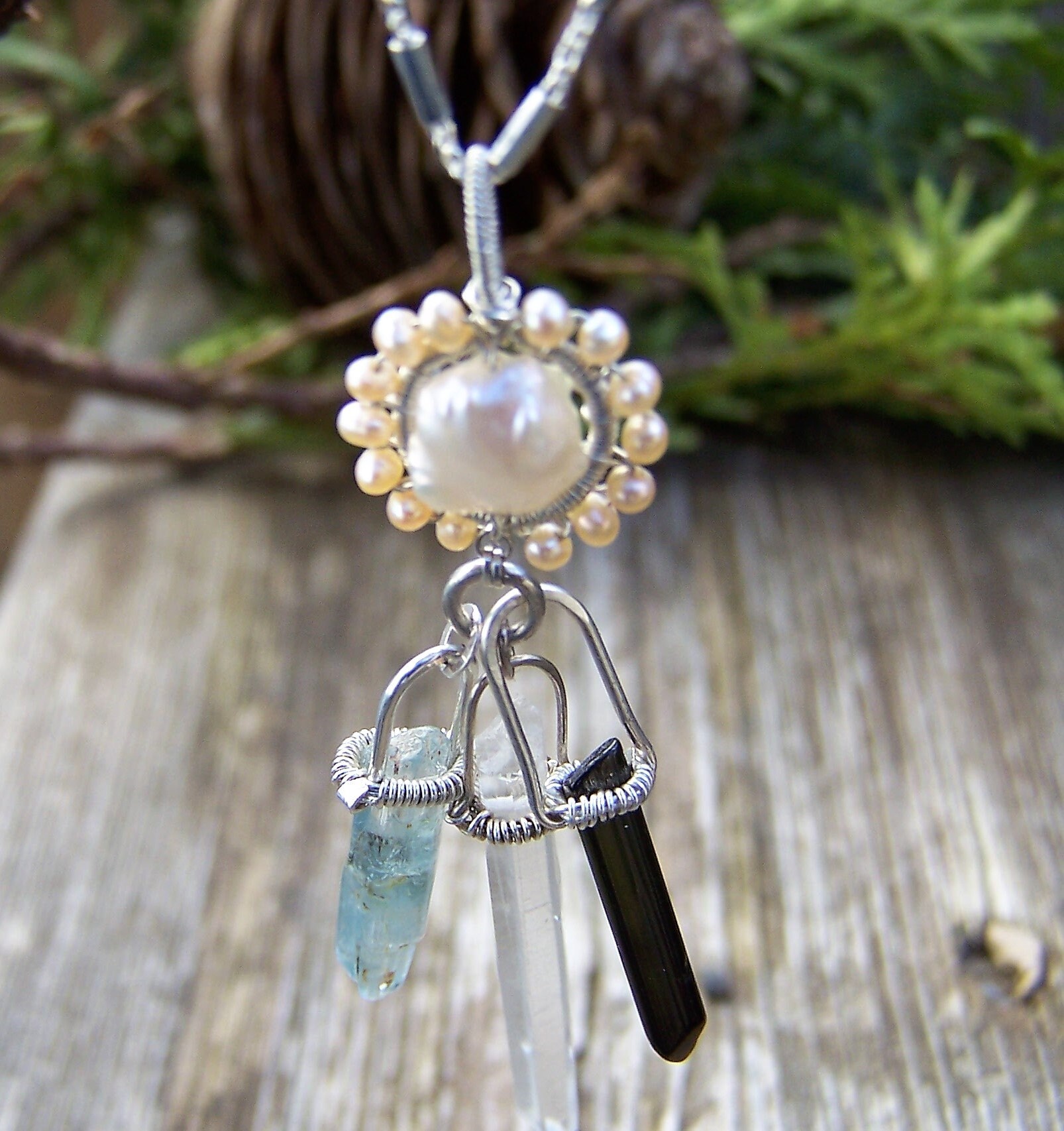 Süsswasserperle & Kristall Baumeln Halskette Sterling Silber Aquamarin, Quarz, Turmalin Süsswasserperle & Kristall Baumeln Halskette Sterling Silber Aquamarin, Quarz, Turmalin von JPGemJewels