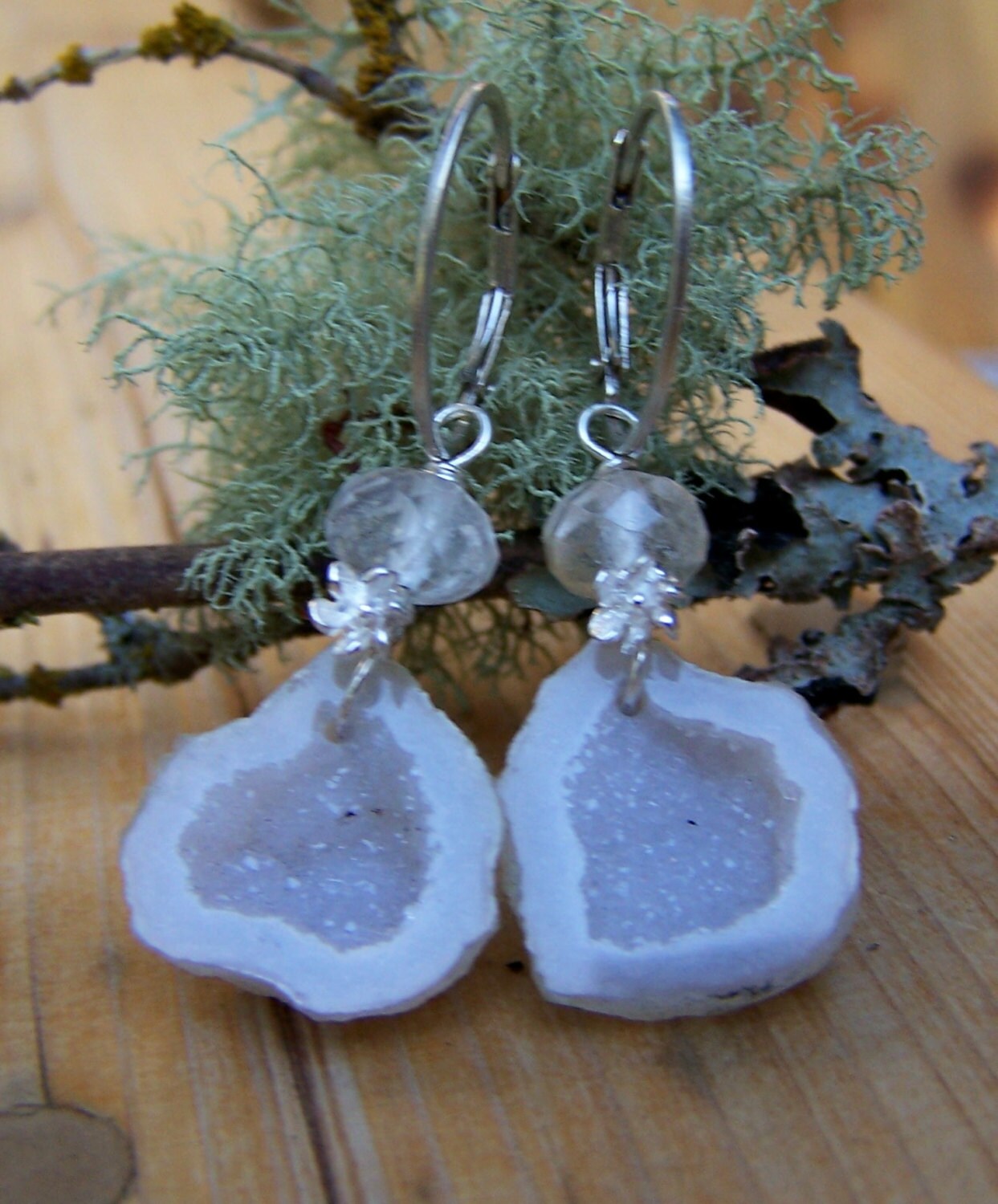 Tabasco Geode Druzy, Sterling Silber Blüte, Brisuren, Ohrringe Tabasco Geode Druzy, Sterling Silber Blüte, Brisuren, Ohrringe von JPGemJewels