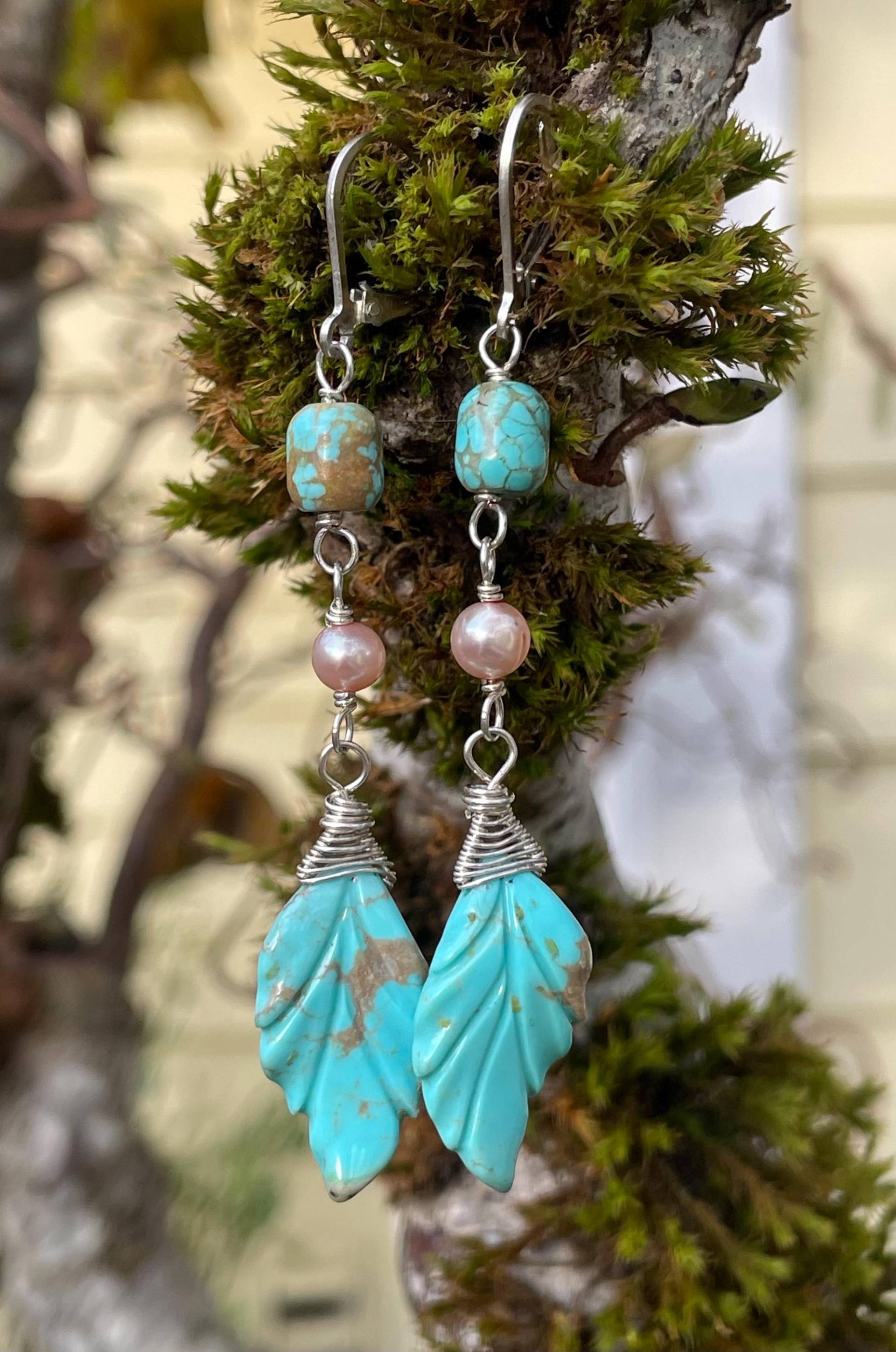 Türkis Blatt Geschnitzt, Tonne Türkis, Süßwasser Perle, Sterling Silber Brisur Türkis Blatt Geschnitzt, Tonne Türkis, Süßwasser Perle, Sterling Silber Brisur von JPGemJewels