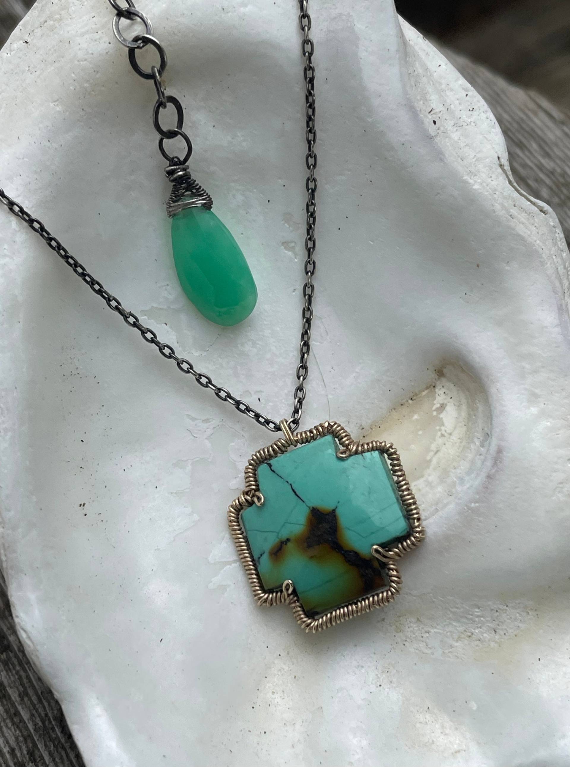 Türkiskreuz, 14K Spule, Oxidiert. Sterling Silber Halskette Türkiskreuz, 14K Spule, Oxidiert. Sterling Silber Halskette von JPGemJewels