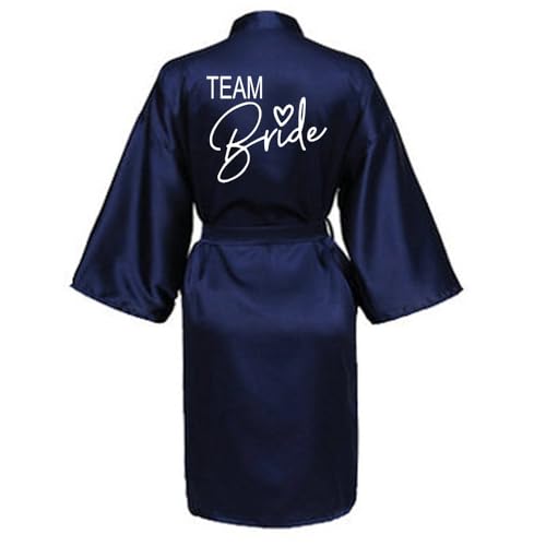 JPHCHSC Hochzeit Party Team Braut Robe Buchstaben Kimono Satin Pyjamas Brautjungfer Bademantel JPHCHSC Hochzeit Party Team Braut Robe Buchstaben Kimono Satin Pyjamas Brautjungfer Bademantel von JPHCHSC