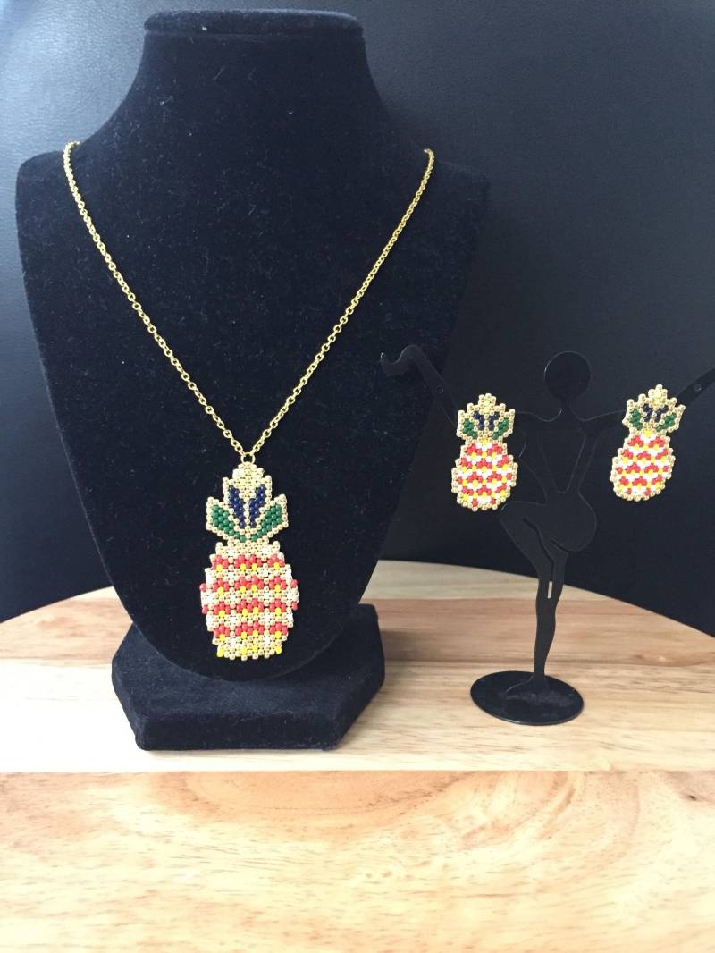 Bunte Ananas Und Ohrringe Set Bunte Ananas Und Ohrringe Set von JPSJDESIGNS