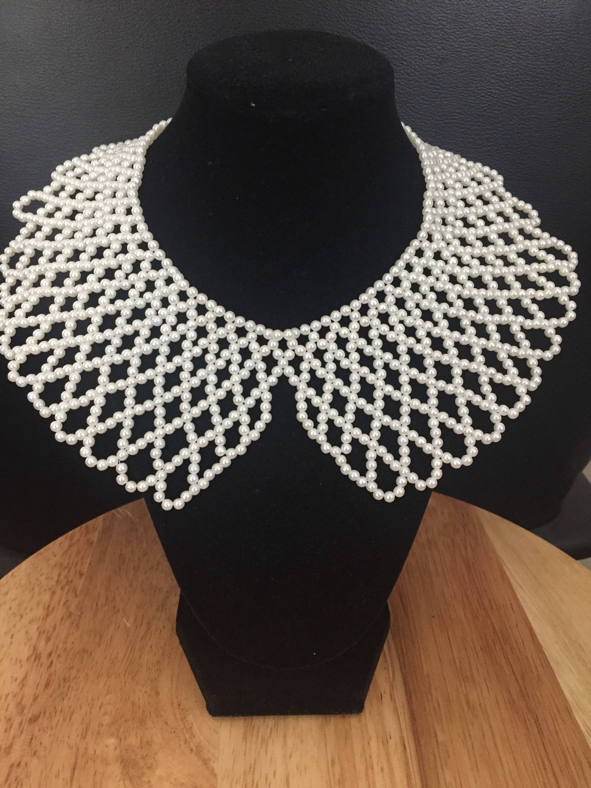 Creme Perlen Bib Halskette Creme Perlen Bib Halskette von JPSJDESIGNS
