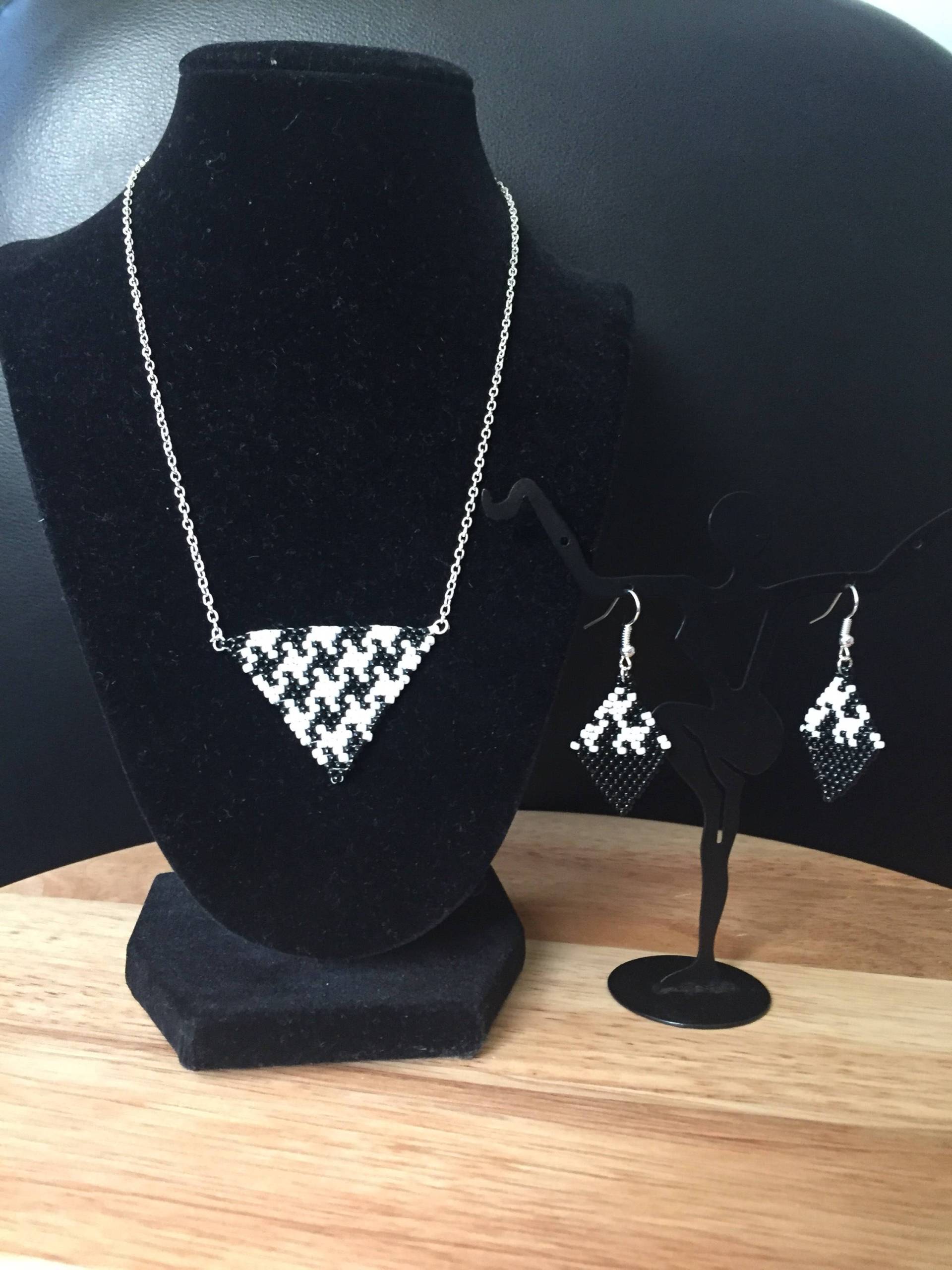 Set Mit Hahnentritt-Halskette Und Ohrringen von JPSJDESIGNS