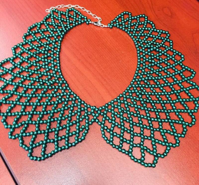 Smaragdgrüne Perlenhalsbandkette Smaragdgrüne Perlenhalsbandkette von JPSJDESIGNS