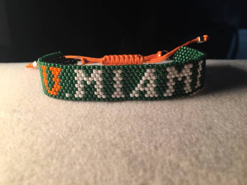 University Of Miami Perlenarmband Um University Of Miami Perlenarmband Um von JPSJDESIGNS