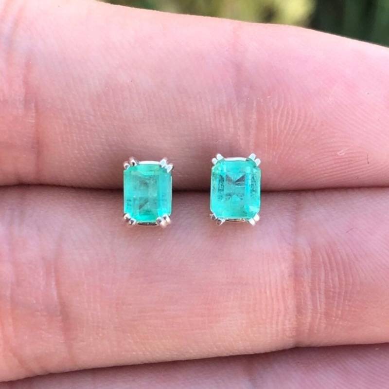 1.15Cts Smaragd Ohrringe, Ohrstecker, Geschnitten Sterling Silber Kann Birthstone, Natürliche Ohrstecker von JRColombianEmeralds