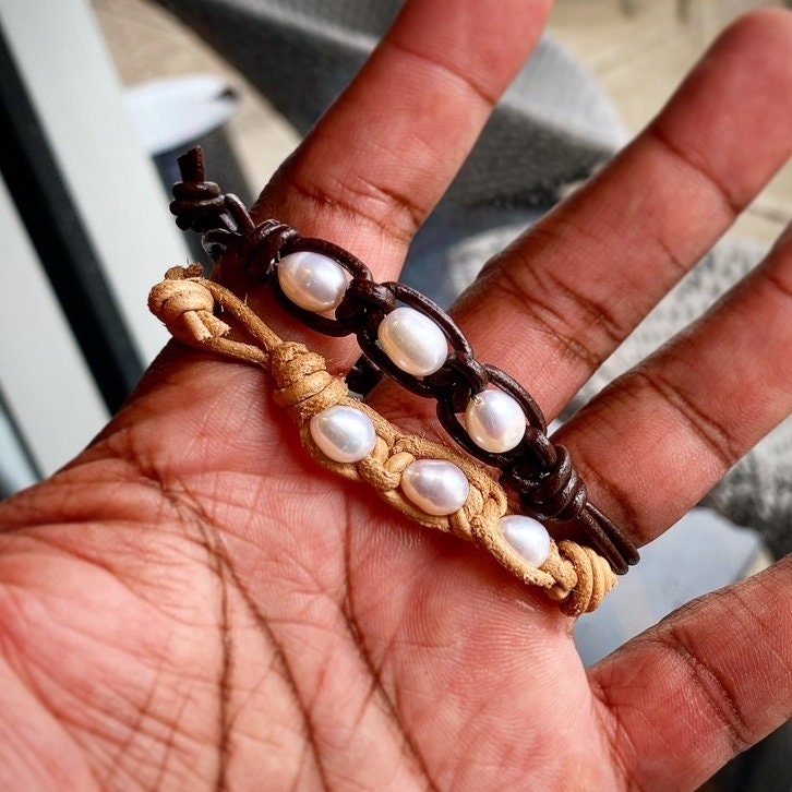 Las Perlas Y Cuero Las Perlas Y Cuero von JRenardLeather