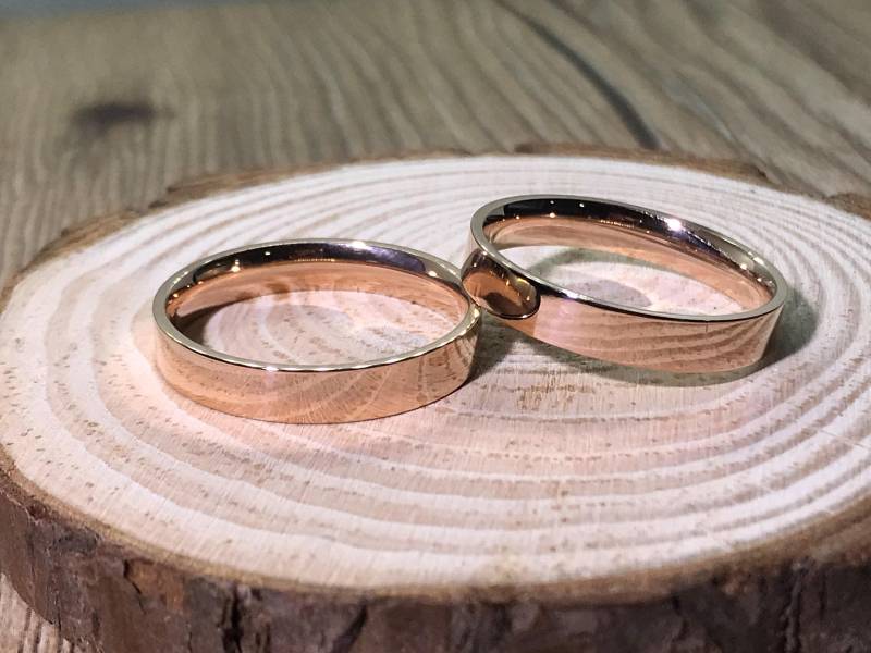 Ihn Und Ihn Handmade Rose Gold Flach Plain Ringe, Paar Ringe Set, Titan Jahrestag Set von JRingStudio