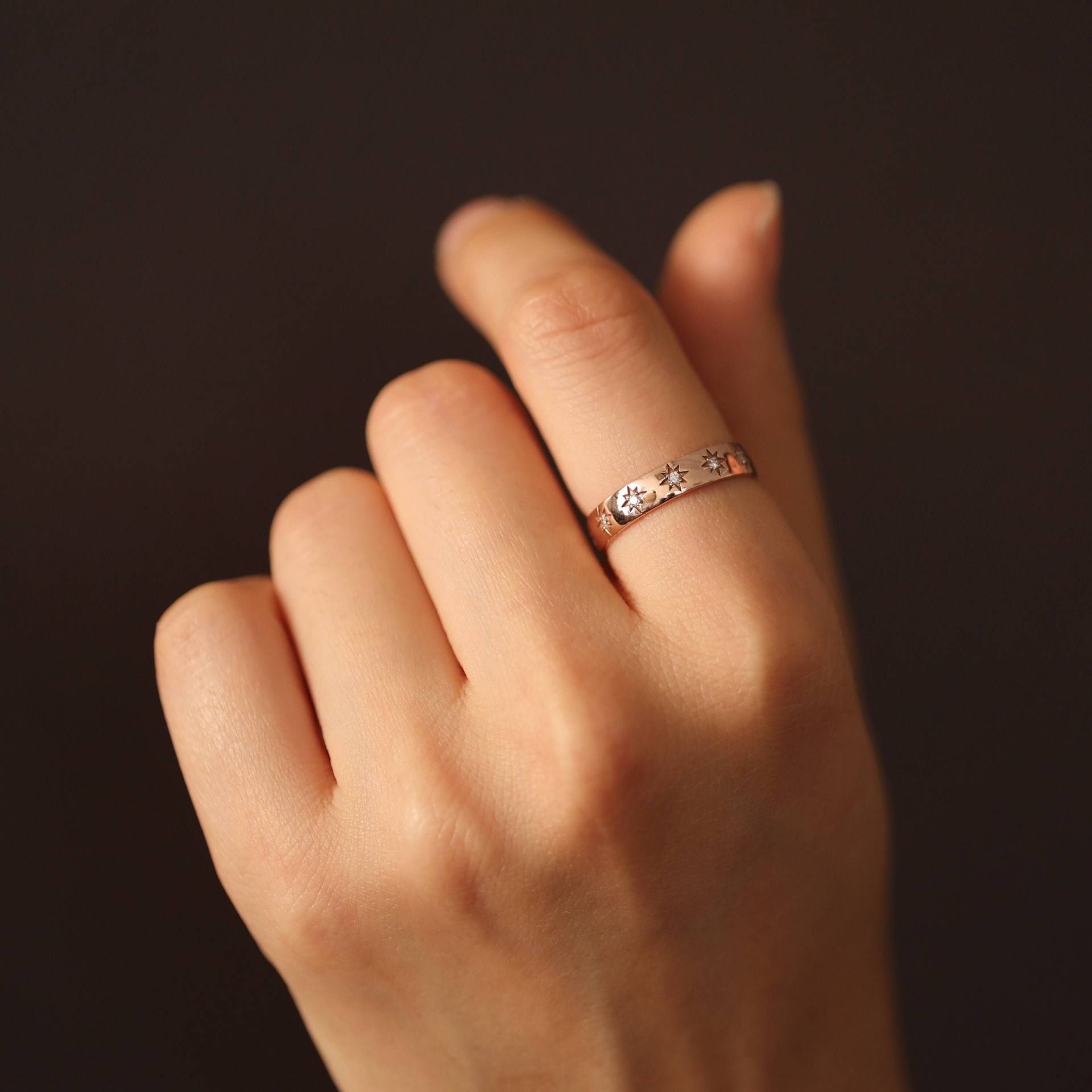 Polaris Stern Diamant Ring, 7 Sterne Ehering, Freundschaftsring, 14K Ring Polaris Stern Diamant Ring, 7 Sterne Ehering, Freundschaftsring, 14K Ring von JSVConcepts
