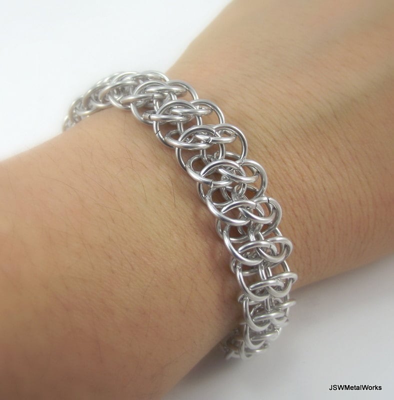 Handgemachtes Silver Aluminium Chainmaille Armband, Gsg Armband Für Männer Oder Frauen von JSWMetalWorks