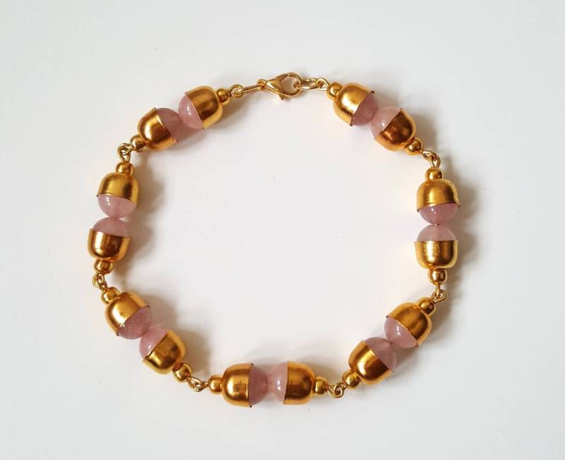 Damen-Rosenquarz Und Vergoldete Armband Damen-Rosenquarz Und Vergoldete Armband von JSinclairJewellery
