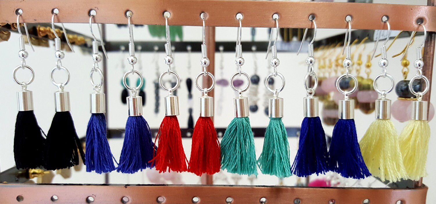 Mini Quaste & Silber Ohrringe - Wählen Farbe Mini Quaste & Silber Ohrringe - Wählen Farbe von JSinclairJewellery