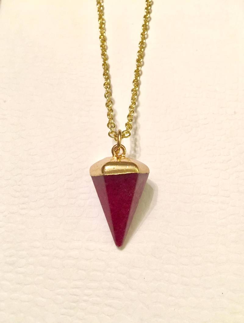 Amethyst Lila Pyramide Tropfen Anhänger Halskette, Gold, Natürlichen Stil Amethyst Lila Pyramide Tropfen Anhänger Halskette, Gold, Natürlichen Stil von JStoneBeadingHearts