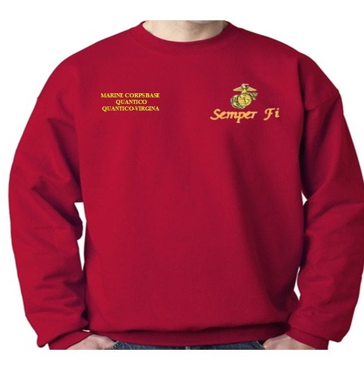 Marine Corps Basis Quantico Quantico-Virginia Sweatshirt. Besticktes Sweatshirt Auf Der Linken Und Rechten Brust. Offiziel Lizensiert von JTKAMERICANAINC