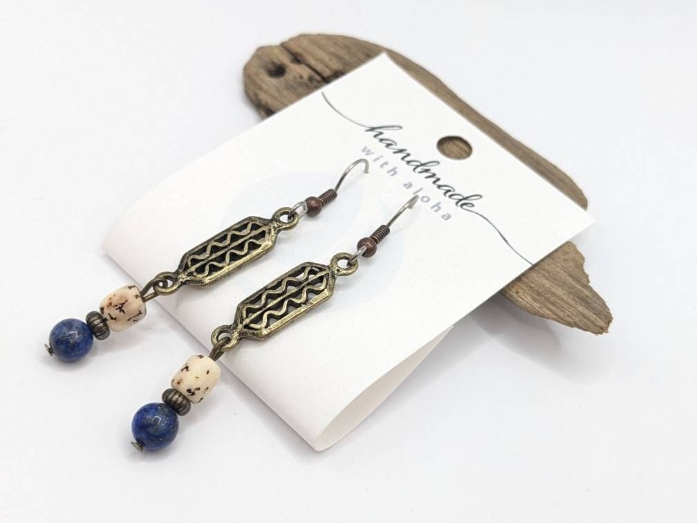 Blaue Boho Ohrringe, Blaue Lapislazuli Versandfertig, Antikisierter Messing-Boho-stil Von Jt Maui von JTMauiDesigns