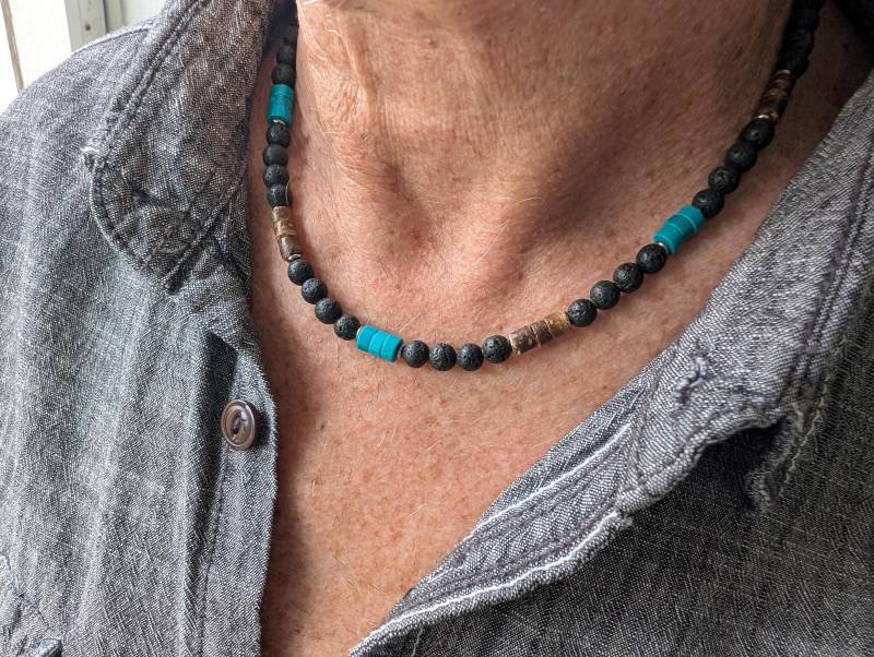 Lava Und Türkis Halskette Beliebt Bei Jungen Männern, Unisex Perlengeschenk von JTMauiDesigns