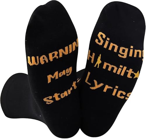 JTOUK Hamilton Geschenk Musik-Geschenk Warnung May Start Singing Hamilton Lyrics Socken lustiges Geschenk für Hamilton-Fans, Singing Hamilton Lyrics EU von JTOUK