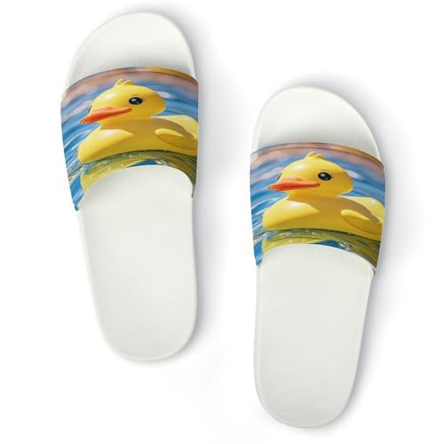 JTREWBV Sommerhausschuhe für Damen und Herren, gelb, Gummi, Entenmuster, PVC, Hausschuhe, Duschschuhe, Bad-Sandalen, rutschfest, leicht zu reinigen, Weißer Stil, 44 EU JTREWBV Sommerhausschuhe für Damen und Herren, gelb, Gummi, Entenmuster, PVC, Hausschuhe, Duschschuhe, Bad-Sandalen, rutschfest, leicht zu reinigen, Weißer Stil, 44 EU von JTREWBV