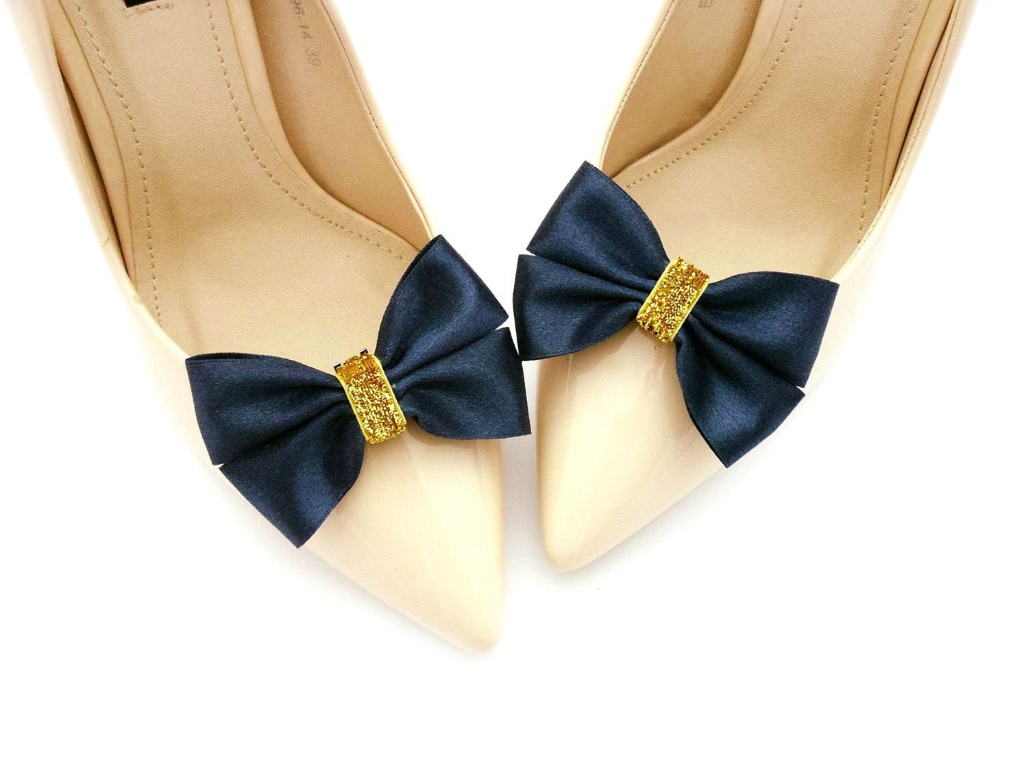Marineblaue Schuhclips, Schuhdekorationen, Schleifen, Judaeve Marineblaue Schuhclips, Schuhdekorationen, Schleifen, Judaeve von JUDAEVE