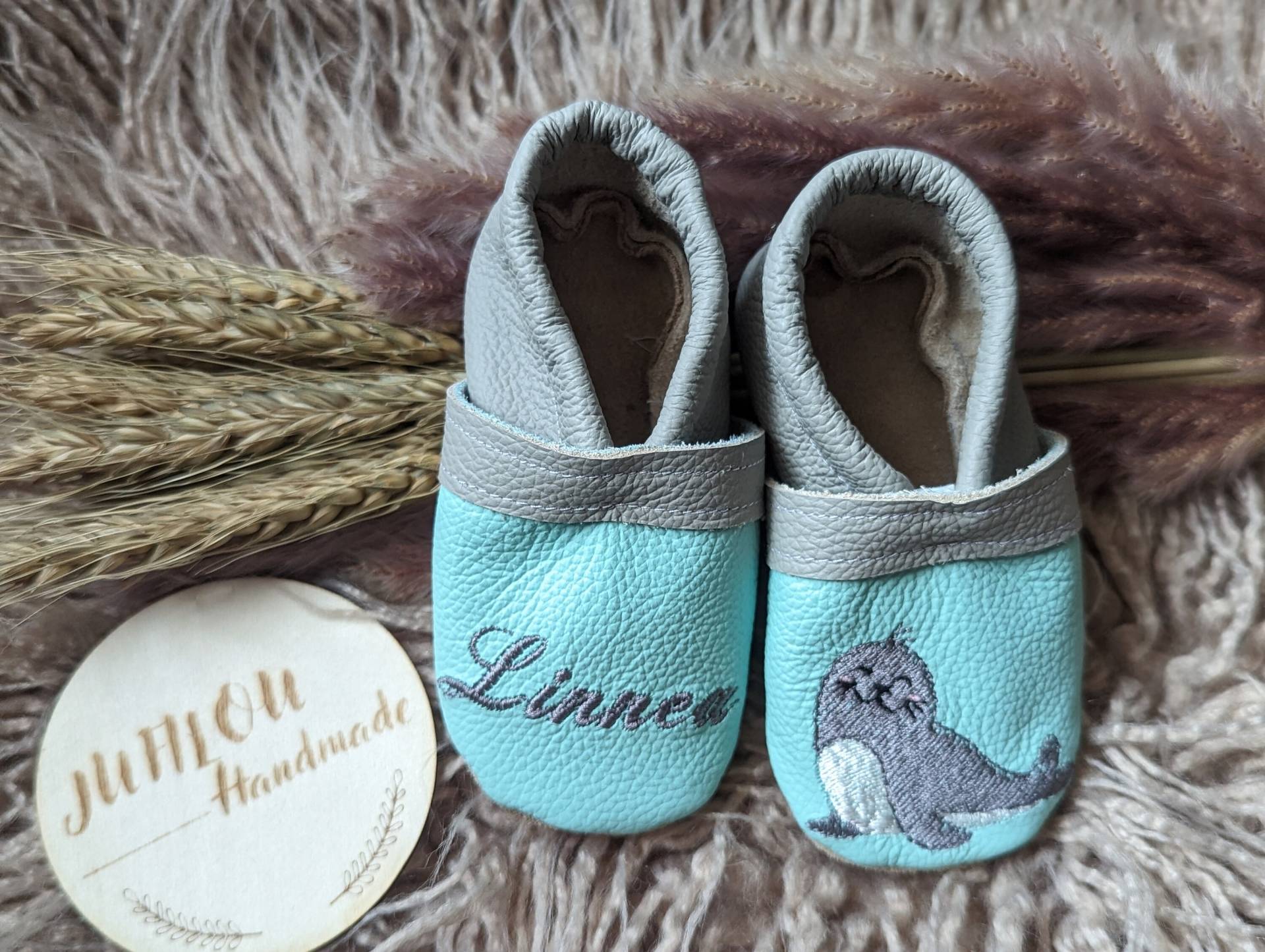 Lederpuschen/Krabbelschuhe Mit Namen Lederpuschen/Krabbelschuhe Mit Namen von JUFILOUHandmade