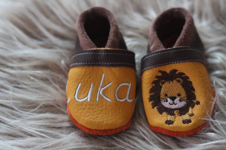 Lederpuschen/Krabbelschuhe Mit Namen Lederpuschen/Krabbelschuhe Mit Namen von JUFILOUHandmade
