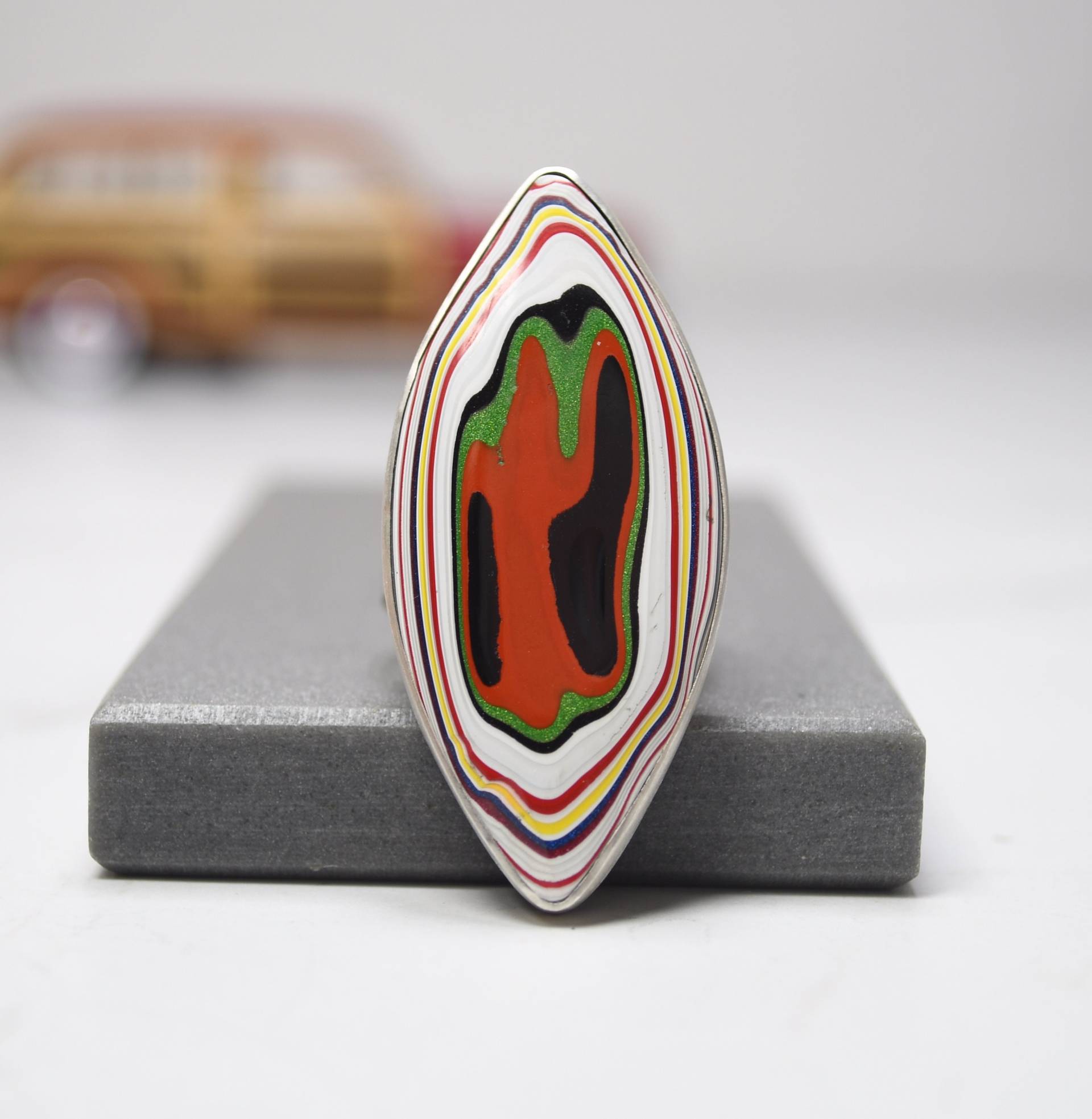 Fordite Ring, Größe 8, Detroit Achat, Moderner Statement Echter Fordit, Handgemachter Handwerker Schmuck, Sterling Silber Fordite Ring, Größe 8, Detroit Achat, Moderner Statement Echter Fordit, Handgemachter Handwerker Schmuck, Sterling Silber von JUSTMOD