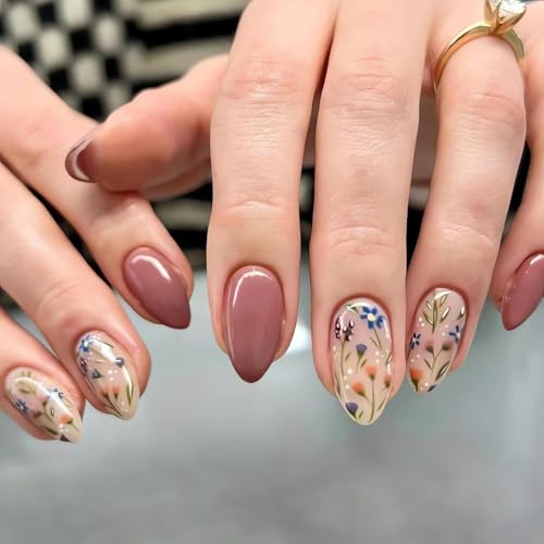 JUSTOTRY 24 Stück Coffee Pink Nägel Zum Aufkleben Kurz,Mandel Press on Nails mit Blumen Muster,Glossy Oval Kunstnägel Fake Nails Mittel,French Fingernägel Künstliche Nägel für Frauen von JUSTOTRY