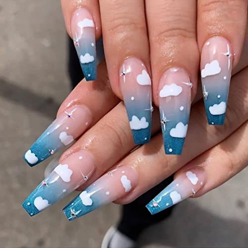 JUSTOTRY 24 Stück Coffin Cloud Nägel Zum Aufkleben Lang, Sky Blue French Künstliche Nägel, Ballerina Kunstnägel Press on Nails, Trendy Fingernägel Fake Nails für Frauen von JUSTOTRY