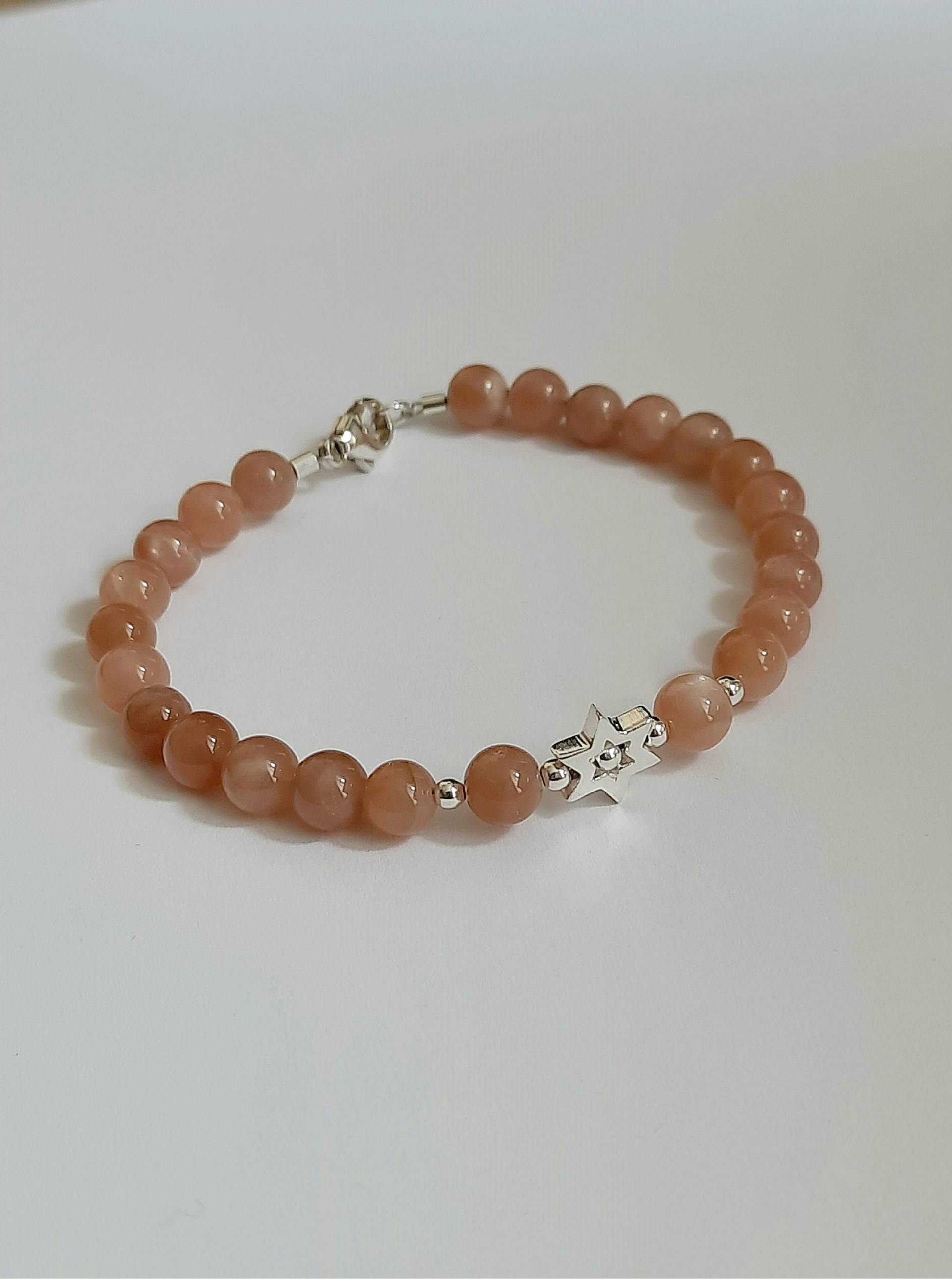 Armband Aus 925Er Silber Mit Sonnenstein Und Stern. Pfirsichfarbenem Edelstein von JUWELUNDCHARME