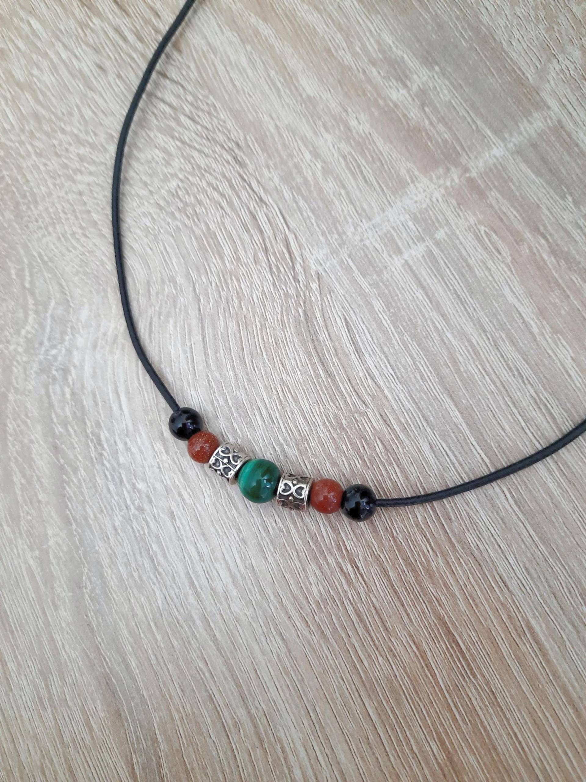 Herren Leder Halskette Mit Echte Malachit - Und Onyx Steinen von JUWELUNDCHARME