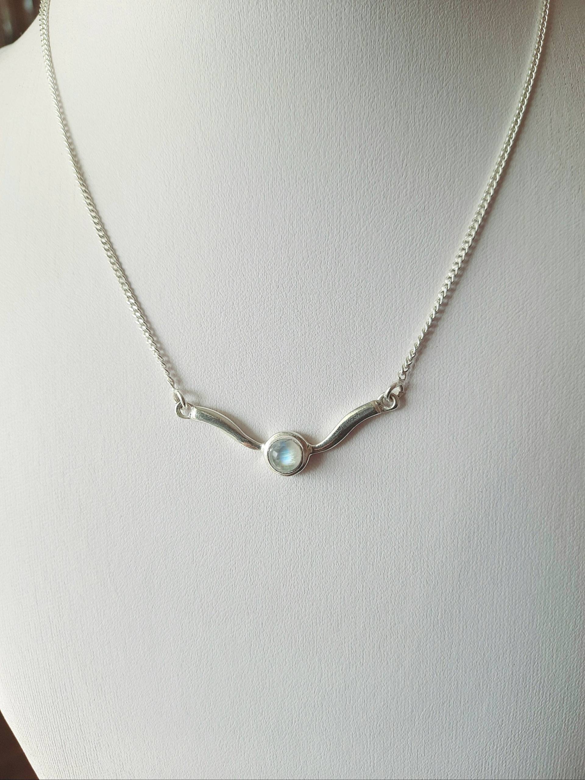 Mondstein-Halskette 925Er Silber, Mit Weißem Stein von JUWELUNDCHARME