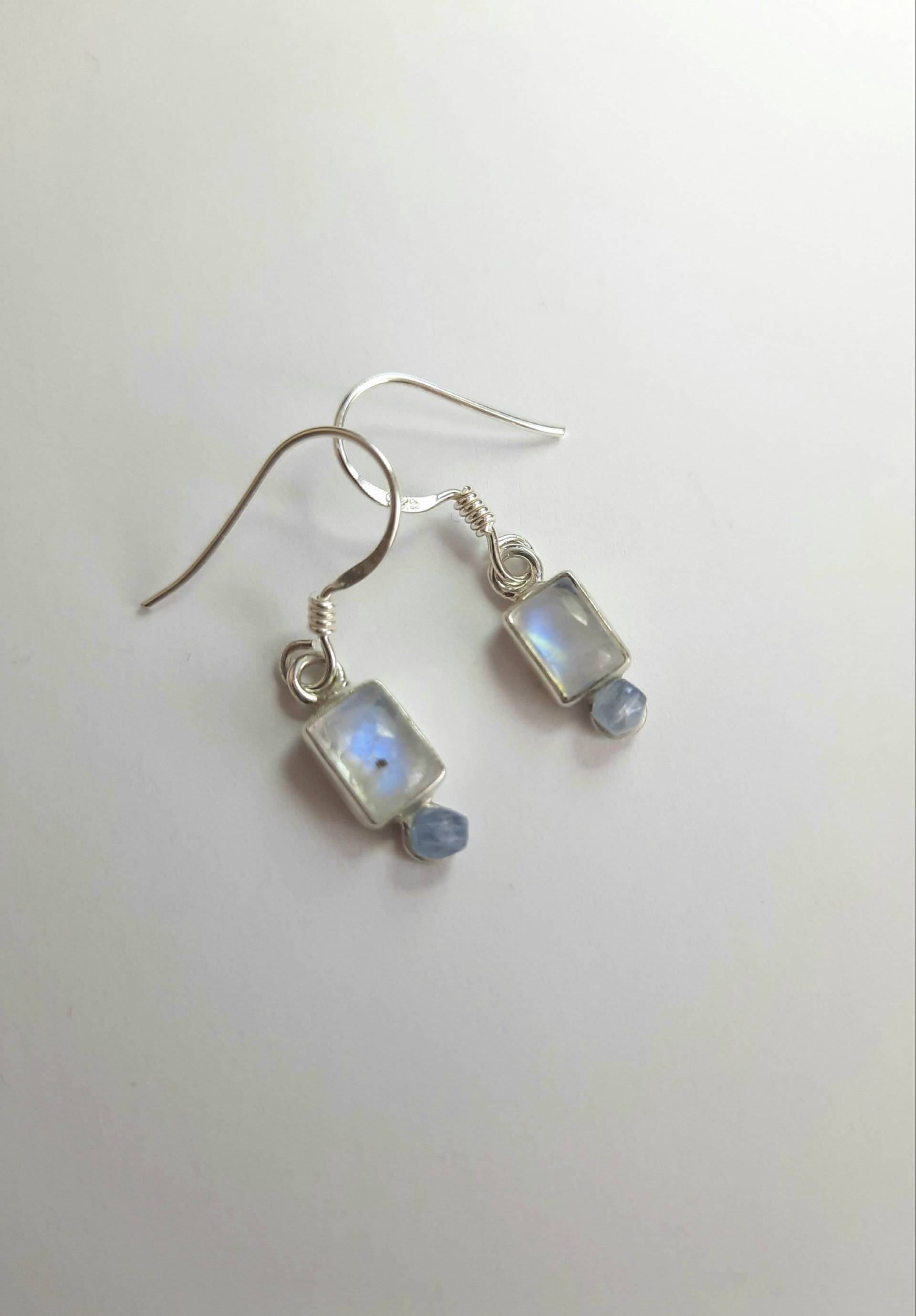 Mondstein Ohrringe Silber 925 Rechtangle Form. Personalisierte von JUWELUNDCHARME