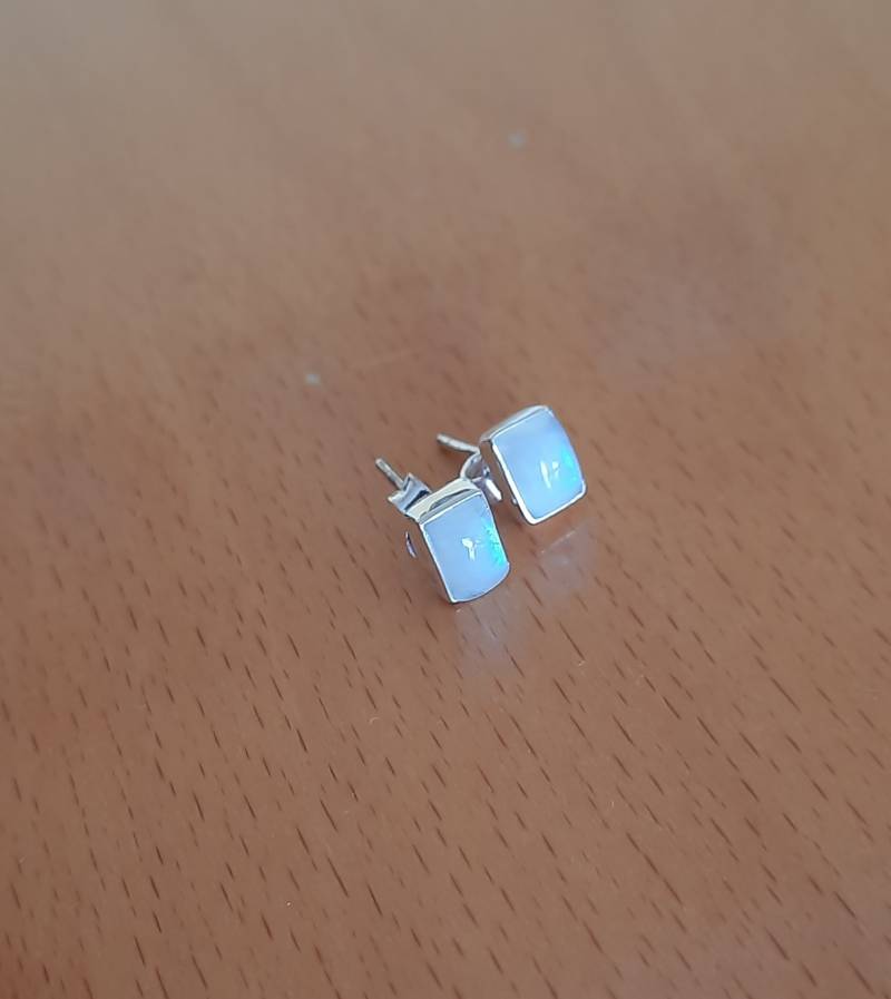 Mondstein Ohrstecker Aus Silber 925, Stein Weiß, Klein Und Rechtangle Form von JUWELUNDCHARME