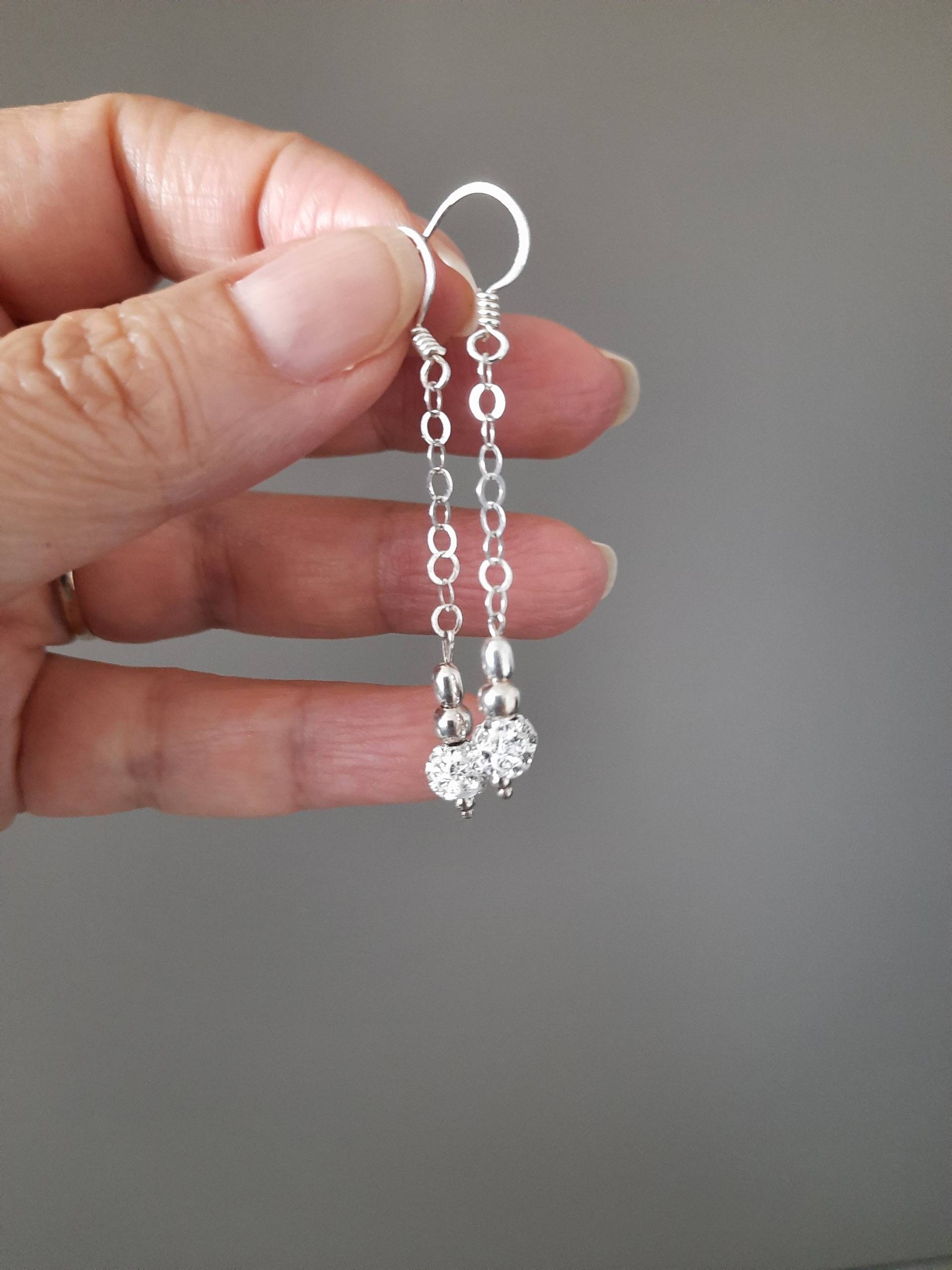 Ohrringe Aus 925Er Silber, Mit Langer Kette Und Kugel von JUWELUNDCHARME