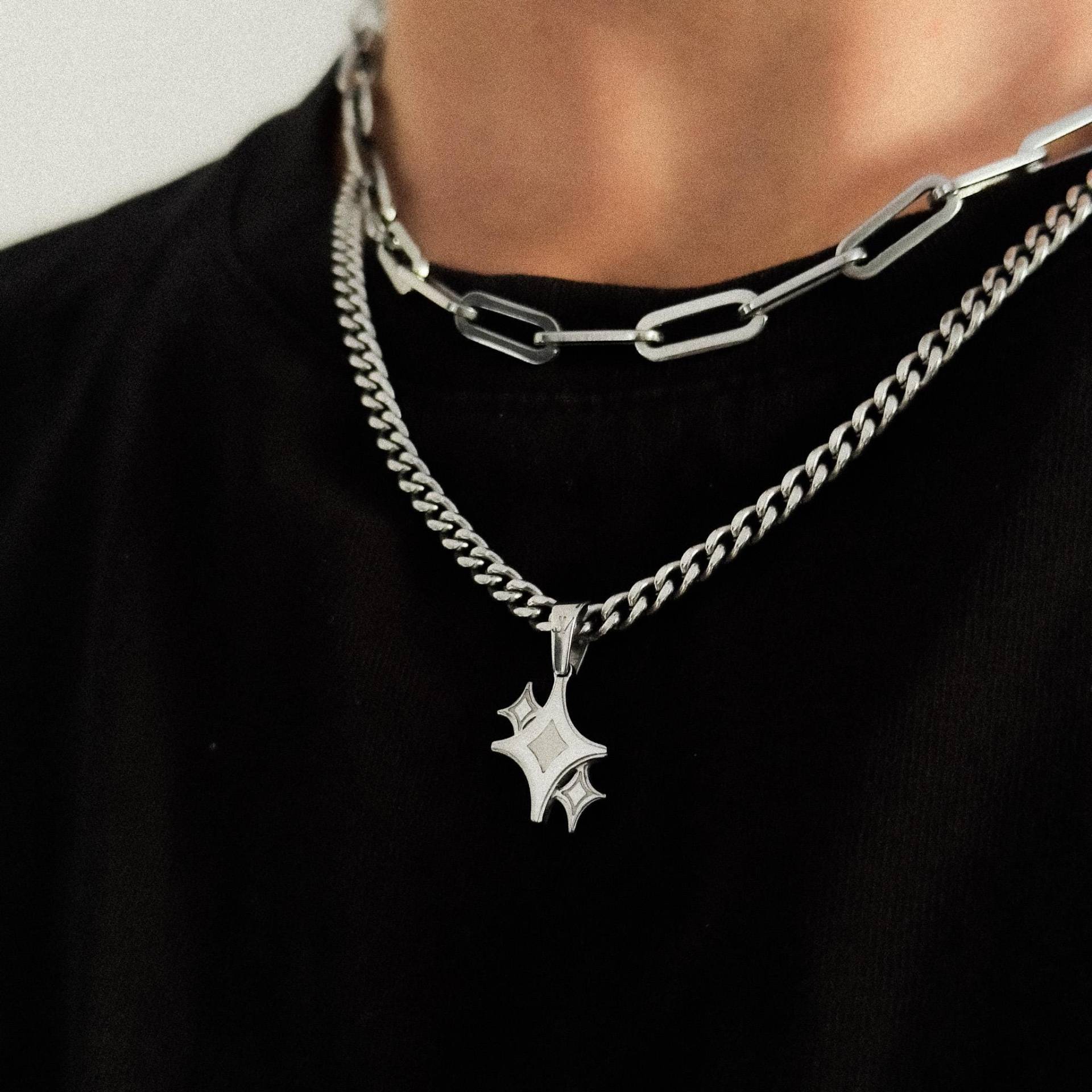 Star Chain Silver | 4mm Cuban Link Necklace Men Minimalistic Waterproof & Non Fading Streetwear Jewelry Star Chain Silver | 4mm Cuban Link Necklace Men Minimalistic Waterproof & Non Fading Streetwear Jewelry von JVStreetwear