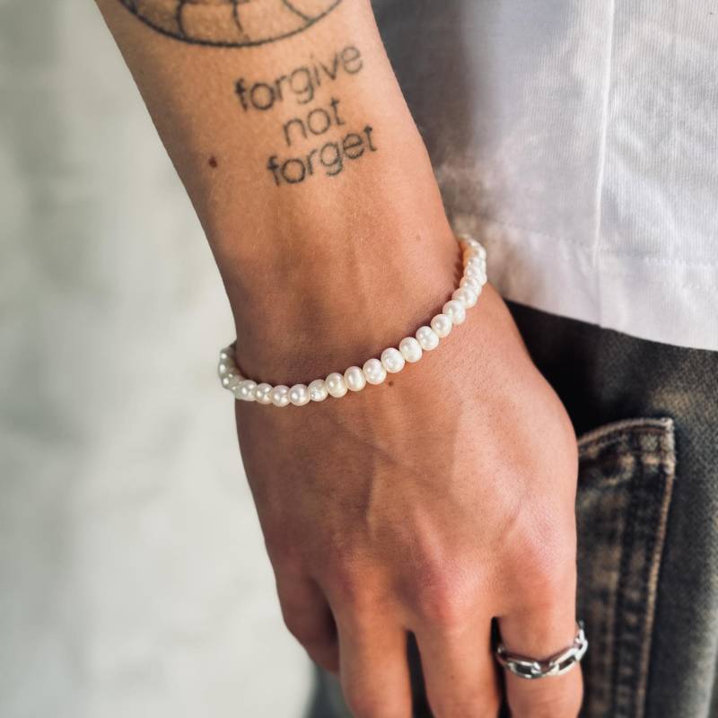 Süßwasser Perlenarmband Herren - Sommer 5mm Naturperlen Perlen Schmuck Verstellbares Armband Geschenkidee von JVillionJewelry