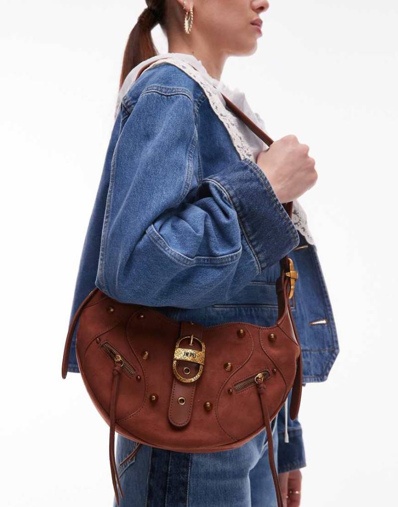 JW PEI - Tessa - Mit Nieten besetzte Schultertasche aus Wildlederimitat in Braun von JW PEI