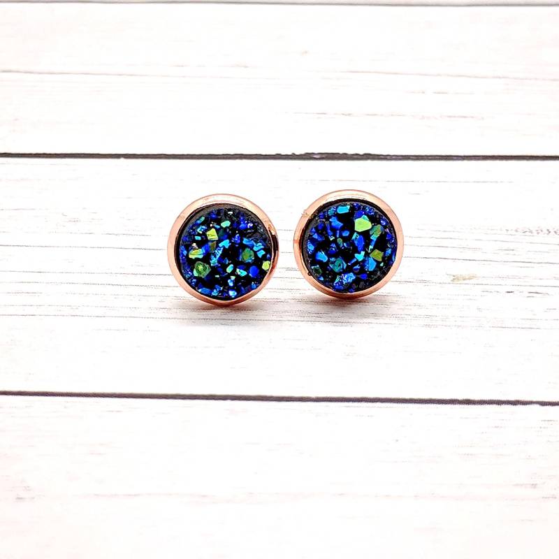 Handgemachte Metallic Blau Grün Druzy Ohrstecker Rose Gold Finish von JWDesignsByBrittney