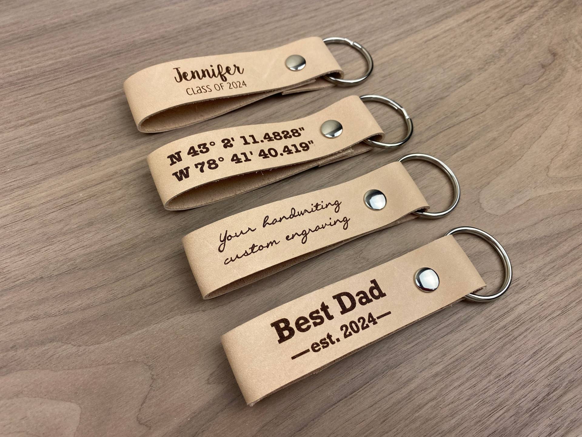 Personalisierter Schlüsselanhänger Aus Echtem Leder Beige Leder von JWdesignStudio